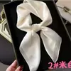 Pañuelo cuadrado de satén de seda sintética de color liso de 70 cm para mujer, primavera y otoño, elegante y simple, bufanda de cuello versátil, pañuelo para la cabeza decorativo