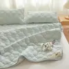 Colcha matelassê espessa de algodão Xinjiang Classe A, capa de cama antiderrapante, lençol de baixo de algodão puro, protetor de colchão Simmons 100% algodão