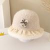 Chapéus Novos de Outono e Inverno para Bebês Meninos e Meninas, Chapéus Balde Estilo Japonês, Renda de Coração Pequeno e Coelho, Chapéus de Pescador Infantis Quentes e da Moda