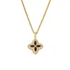 Collar de Cadena Hip-Hop de Tendencia Personalizado para Hombres y Mujeres, Colgante de Flor de Cuatro Hojas Ins Verde con Circonita, Galvanizado en Oro Real, Europeo y Americano