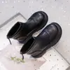 Botas Martin para niñas 2026 otoño e invierno estilo nuevo botas individuales versátiles de suela suave para niños negro algodón de dos capas simples antideslizantes botas pequeñas de cuero