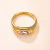 Anillo de Acero Inoxidable Fundido Rombo Zirconia Anillo Dedo Índice de Lujo Ligero Moda Chapado al Vacío Acero de Titanio Joyería
