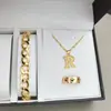 Joyería Europea y Americana Chapada en Oro de Alta Gama Set de Collar Colgante Pulsera Collar 26 Letras Listo para la Venta