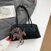 Bolsa de ombro retrô estilosa e única para mulheres, nova coleção 2026, bolsa de ombro de grande capacidade, perfeita para o dia a dia, bolsa estilo Boston almofadada
