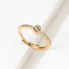 Anillo Abierto de Letra 3D Estilo Europeo y Americano Transfronterizo Rongxing para Mujer Banda Delgada de Círculo Completo Incrustado con Piedras Anillo Decorativo de Personalidad Ajustable