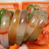 Venta al por mayor de fabricantes para puestos callejeros suministro de jade de imitación varios estilos de pulseras para mujer pulseras de banda estrecha de jade de imitación Hetian