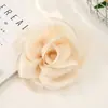 Nueva Flor de Malla Flor Artificial DIY Hecho a Mano Tela Rosa Artificial Joyería Pasador Flor de Cabeza Joyería Accesorios