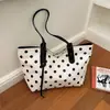 Nova bolsa de moda para o início do outono de 2026, bolsa de mão estilosa de bolinhas, bolsa tote única estilo coreano, bolsa de ombro grande para o dia a dia