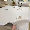 Colchonete de Seda Gelada Bordado Desenho Animado Fofo, Lençol de Elástico Classe A Estilo Dormitório Conjunto Único de Duas Peças, Pode Ser Continuado