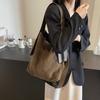 2025 Nova Tendência de Moda Série de Bolsas Tote Retrô Bolsa de Ombro Único Transversal para Deslocamento Preguiçoso Grande Capacidade Feminina