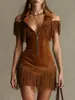 2026 Nuevo Vestido Transfronterizo Y2K Retro Americano de Gamuza con Borlas Hombros Descubiertos Estilo Occidental Vestido Corto Ceñido a la Cintura para Chica Popular
