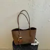 Bolso de Hombro Único de Moda con Textura Simple Retro, Diseño de Nicho, Bolso Casual para Mujer, Nuevo Llegado Otoño/Invierno 2026, Bolso de Axila