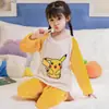 Pijama de franela de manga larga para otoño e invierno para niñas, holgado y cálido, adecuado para niños mayores, forro polar de coral, conjunto de ropa de estar para niñas