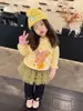 Conjunto espesso para meninas 2026 outono e inverno novo estilo moletom com capuz de desenho animado para bebê conjunto de duas peças de calça esportiva longa para crianças