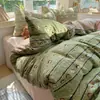 Juego de ropa de cama de cuatro piezas de algodón 100% clase A para dormir sin ropa, funda de edredón de algodón puro con estampado de dibujos animados fresco y lindo estilo ins, juego de tres piezas para dormitorios de estudiantes