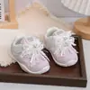 Zapatos Cómodos y Estables para Bebés Niñas Estilo Otoño 2026 Nuevo Decoración de Perla Mariposa Lazo Velcro Zapatos para Caminar para Niños Pequeños