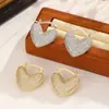 Aretes de Corazón Completamente Incrustados de Diamantes Estilo Lujo Ligero Francés Oro y Plata Dos Tonos Zirconia Incrustada Pendientes en Forma de Corazón Pendientes Simples Versátiles para Mujer