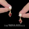 Pendientes de Zirconia Borgoña Estilo Vintage Mid-Century Artesanía Pesada Lujo Ligero Estilo Corte Francés Retro Pendientes de Gama Alta para Mujer