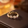 Anillo Abierto Vintage Estilo Francés con Cierre de Candado Redondo y Circonita para Mujer, Anillo de Dedo Índice de Lujo Ligero de Gama Alta con Diseño Único