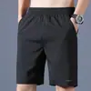 Shorts Esportivos Casuais de Seda Gelada Masculinos Finos de Verão Versáteis de Secagem Rápida Calças Retas Largas