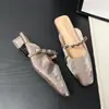 Sandalias de tacón alto de punta cuadrada pequeñas de nuevo estilo para mujer, versátiles para usar en verano con faldas, sandalias de tacón grueso de suela blanda Y579-1