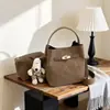 Bolsa Tote de Design de Nicho para Mulheres 2026 Nova Estilosa Retrô Casual Ombro Transversal Saco Balde para Mulheres