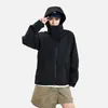 Jaqueta Soft Shell Outdoor Estilo Igual Niaojia para Mulheres, Jaqueta Funcional à Prova de Vento e Três Provas para Homens, Jaqueta com Capuz Casual para Montanhismo, Estilo Moderno