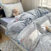 Juego de sábanas de cuatro piezas con bordado en cubierta de algodón hipoalergénico, funda de edredón de color contrastante, juego de sábanas de tres piezas, fundas de almohada no de algodón, ropa de cama con sábana ajustable