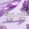 Brincos de Tarraxa Novos de Flor Delicada com Pérolas e Zircônia Borboleta para Primavera e Verão Design Exclusivo Refinado Belos Ornamentos de Orelha