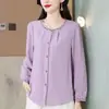Camisa de algodão e linho estilosa com bordado que rejuvenesce para mulheres, nova para o início do outono, modelagem solta que cobre a barriga, versátil, de manga comprida