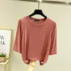 Nova blusa solta de manga três quartos para outono para mulheres, camiseta fina raglan de manga média, base versátil de modal com gola redonda
