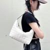 Nova Bolsa de Lancheira Tecida de Couro Genuíno da Moda Bolsa Feminina Bolsa de Almoço de Couro Genuíno Bolsa de Axila Bolsa de Mão Bolsa Tecida Matelassê