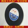 Cinturón industrial Dongguan al por mayor forma de póker personalizada flor de ciruelo redondo posavasos goma blanda PVC fondo negro posavasos blanco
