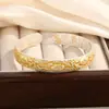 Pulsera Abierta de Peonía Pintada en Oro con Palabras Auspiciosas, Nuevo Estilo Chino, Diseño Retro de Nicho, Joyería Versátil y de Alta Gama para Regalo