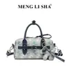 2026 Nuevo Bolso Boston Mini Estampado Vintage para Mujer, Lujo Ligero Nicho de un Solo Hombro Cruzado Bolso de Mano para Viajes Cotidianos Bolso Almohada