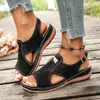Sapatos Femininos Europeus e Americanos Transfronteiriços Plus Size Solado Grosso Feminino 2026 Novo Estilo Sandálias Confortáveis Abertas na Ponta Vazadas Casuais Sandálias Plus Size