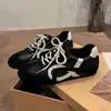 Zapatillas retro de mujer estilo alemán, nuevo modelo otoño 2026, ultraligeras, que aumentan la altura, con cordones, zapatos casuales, zapatillas para personas menudas, zapatos de Forrest Gump
