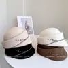 Chapéu de Visor Brilhante com Strass Estilo Japonês para Equitação Feminina, Chapéu de Feltro de Lã Australiana Quente para Outono e Inverno com Tira de Corrente Colorida Boné de Baseball