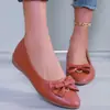 Zapatos de Salón Individuales para Mujer de Tallas Grandes de Comercio Exterior Transfronterizo 2026 Nuevo Estilo Suela Plana Punta Aguda Corte Bajo Slip-on Casual Zapatos de Salón Individuales Venta al por Mayor