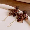 Pendientes de Cuero Estampado Leopardo Estilo Retro de Hong Kong Aguja de Plata Simples y Versátiles Pendientes de Alta Gama Moda Elegante Pendientes de Nicho para Mujeres
