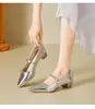 Sapatos de trabalho versáteis, confortáveis e não cansativos, sapatos estilo francês para mães, novo modelo popular 2026, sapatos de salto grosso de calçado único para mulheres, bico quadrado, corte baixo