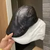 Gorra de cuero para hombre y mujer, primavera y otoño, boina versátil retro británica, versión coreana, adelgazante, gorra casual de pico de pato para artista