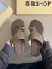 Chinelos de Tira Traseira Cor Sólida Estilo Coreano Nicho para Mulheres, Uso Externo, Novidades Primavera/Verão 2026, Solado Plano, Estilo Romano, Sandálias Casuais