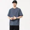 Camiseta de manga corta con retazos antibacterial refrescante estilo americano de alta gama, cuello Henry, para hombre, tendencia de verano, retro, corte holgado para hombre