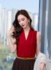 Camisa sem mangas com decote em V para mulheres, estilo de verão elegante e design único, nova camisa básica elegante para usar em camadas ou sozinha, moderna para o dia a dia