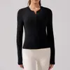 Playera Deportiva de Manga Larga para Mujer con Cuello Henley Acanalado, Corte Slim, Alta Elasticidad, Amigable con la Piel, Transpirable, Ropa para Yoga, Top para Correr y Fitness