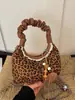 Bolso de mano plisado de lunares retro estilo coreano para mujer, nueva colección otoño 2026, elegante y versátil para el trabajo y el uso diario, bolso de hombro o bolso cruzado