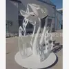 Escultura abstracta de cisne de acero inoxidable, adorno de grulla con fuente de agua blanca calada, animales de paisaje hechos a medida para oficinas de ventas