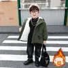 Jaqueta de Algodão Nova de Inverno 2026 para Meninos, Parka Estilosa para Crianças, Casaco Grosso de Algodão para Outono e Inverno, Roupa de Fora da Moda para Bebês Meninos