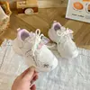 Zapatillas de papá de moda para niñas, nuevo modelo primavera y otoño 2026, zapatillas versátiles y elegantes con suela gruesa, diseño de nicho para niños, dulces